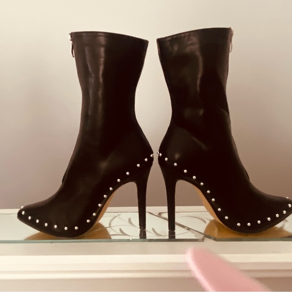 NWT Black pointed toe booty with silver stud edging, stiletto heels - Picture 6 of 7